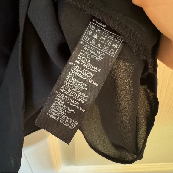 Forever 21 Flowy Tank - Picture 4 of 4